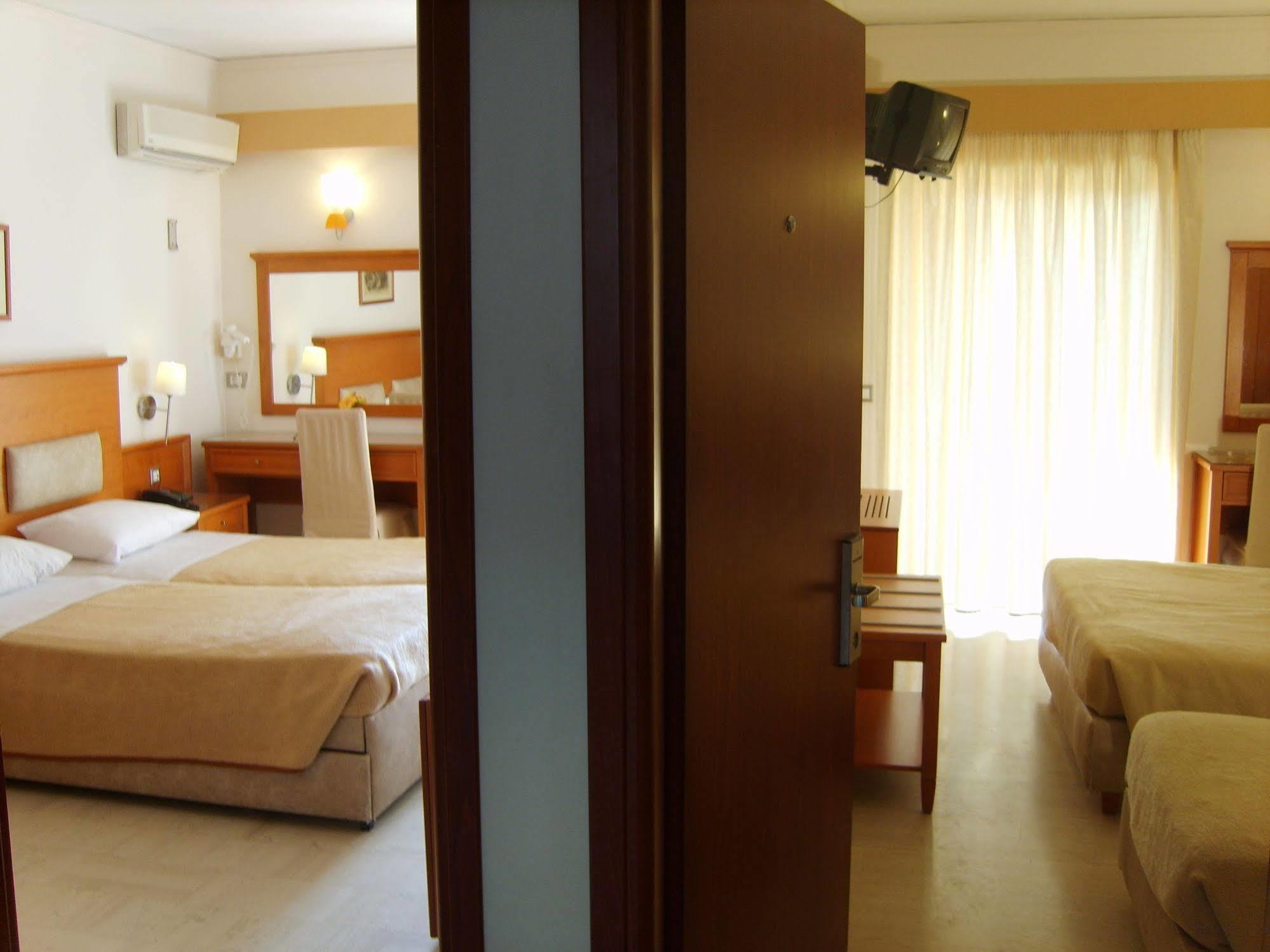 Paradise Lost Hotel-Apartments Tolón 외부 사진